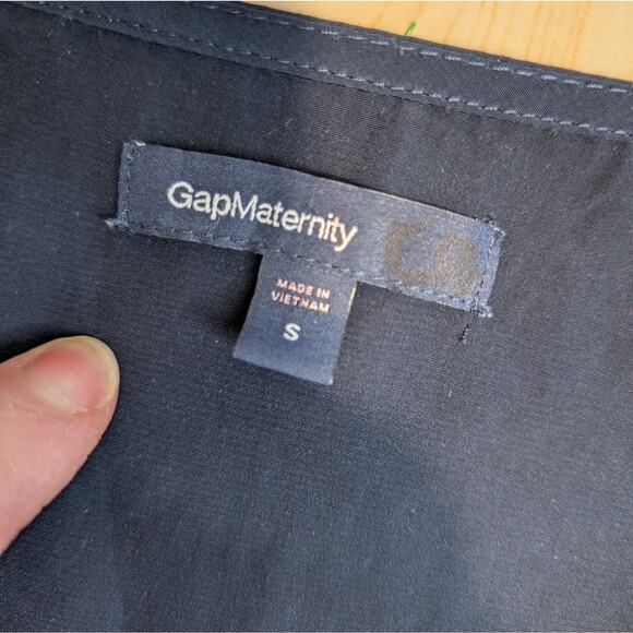 GAP Maternity Sleeveless Black Crossover V-Neck Pintuck Dress Size Small - Picture 5 of 7